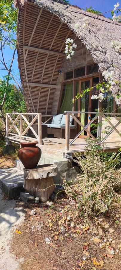 Отель Alam Karang Gili Gede Экстерьер фото